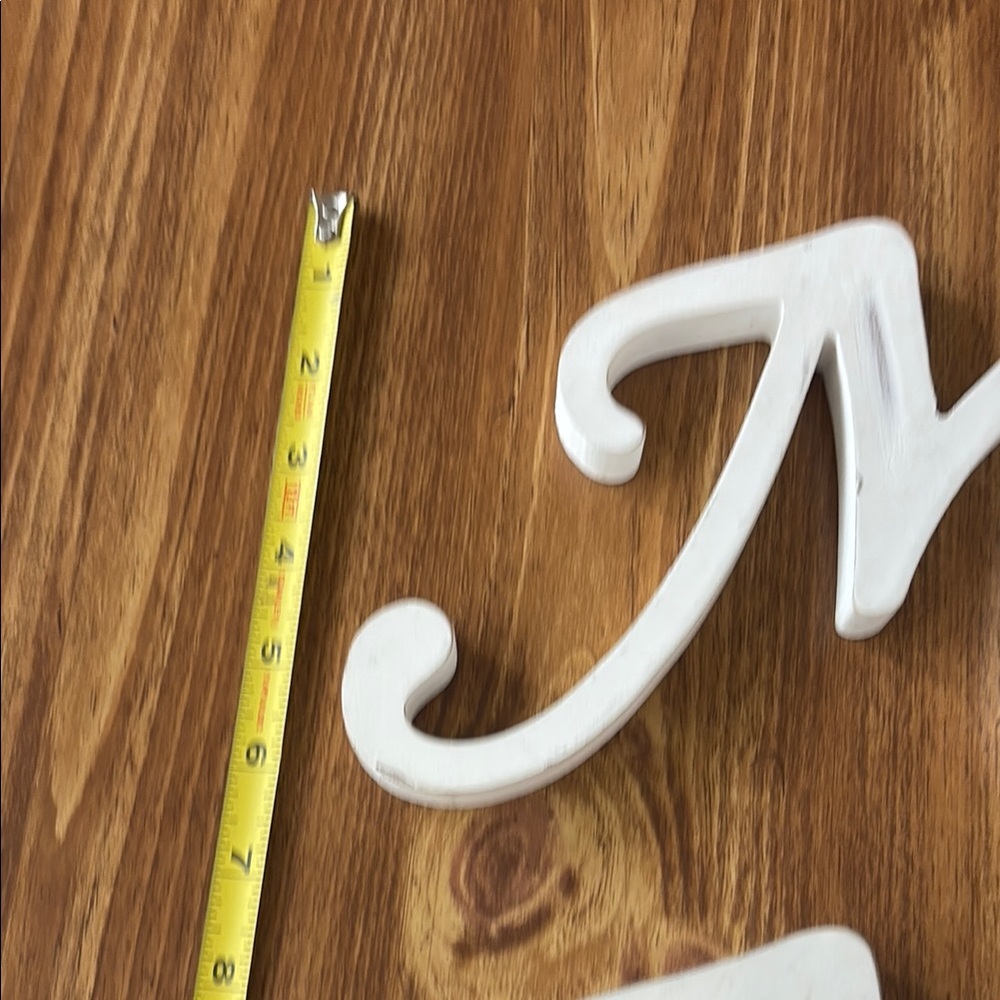White Decorative 'Mr & Mrs' Sign - Picture 4 of 4